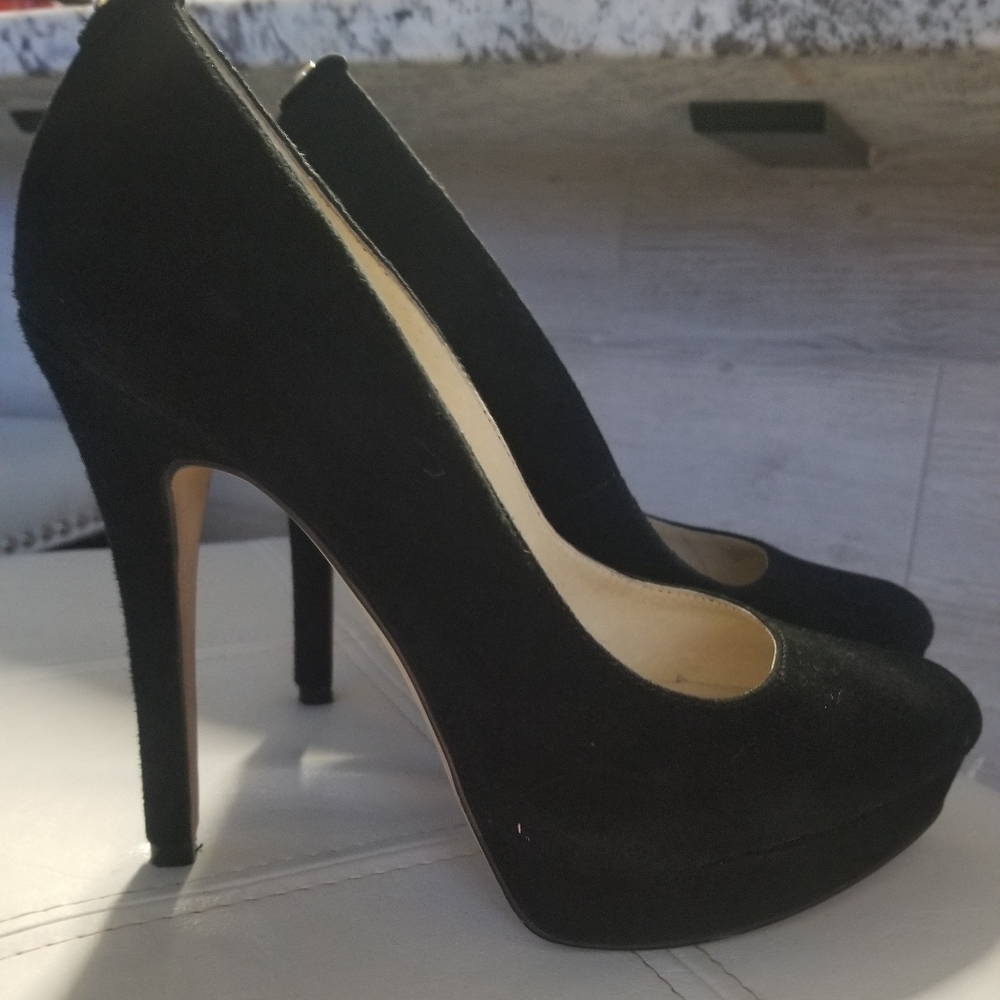 Michael Kors classic black heels